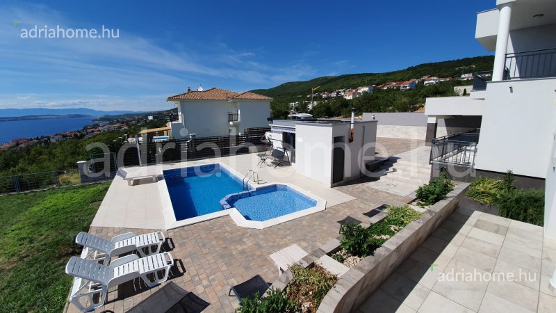 Crikvenica - Újépítésű luxusvilla medencével