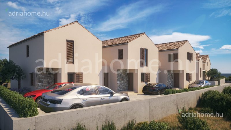 Brodarica - Newly built, two-story smaller house with a yard
