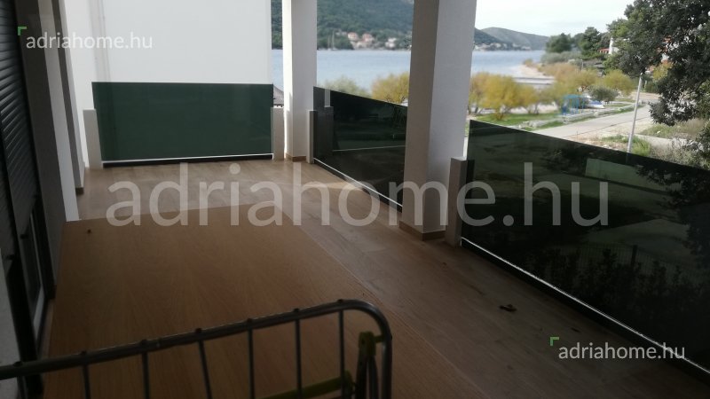 Primošten - Luxury apartment in 1 line to the sea