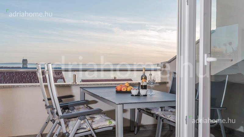 Novalja - Kiváló berendezésű apartman panorámás kilátással a tengerre