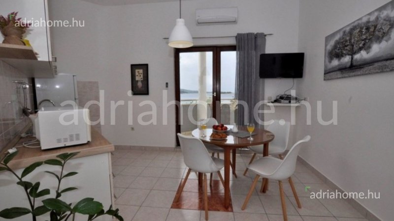 Rogoznica - New, furnished apartments in the 2nd row from the sea