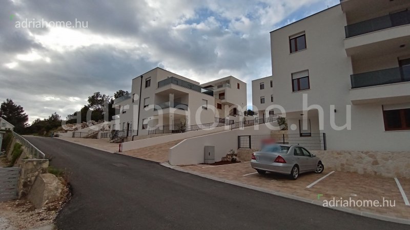 Primošten area - Newly built apartments in the 3rd row from the sea near Grebastica