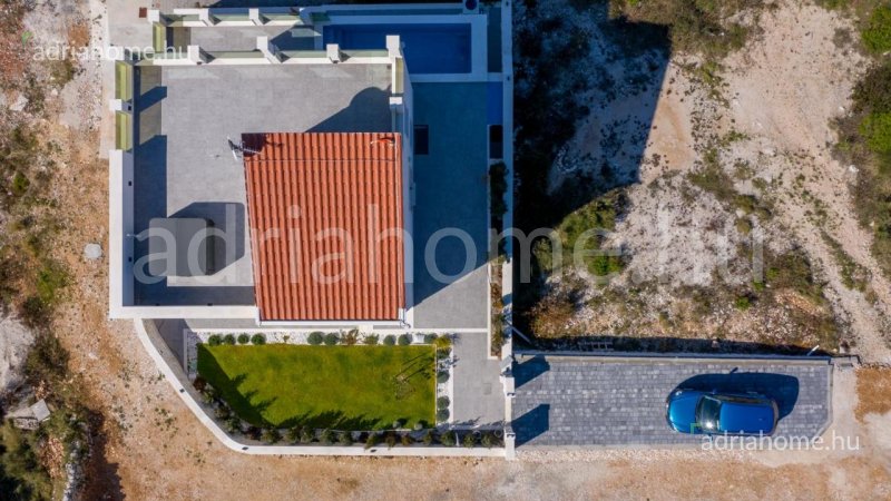 Rogoznica környéke - Luxus villa 2. sorban a tengertől, panoráma a nyílt tengerre