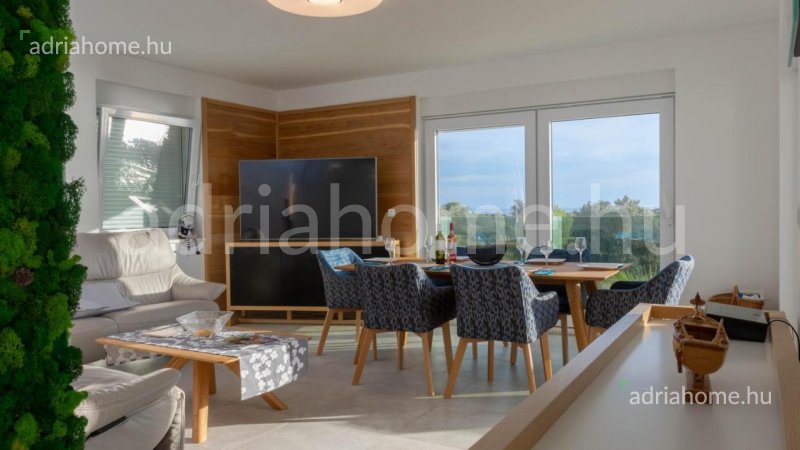 Rogoznica környéke - Luxus villa 2. sorban a tengertől, panoráma a nyílt tengerre