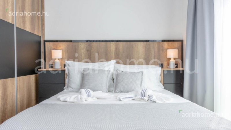 Rogoznica környéke - Luxus villa 2. sorban a tengertől, panoráma a nyílt tengerre