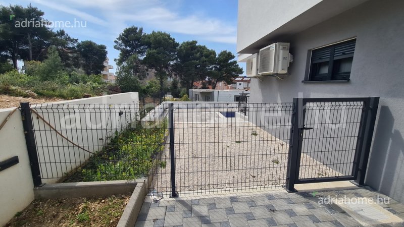 Čiovo - Apartmani u novogradnji blizu mora sa pogledom
