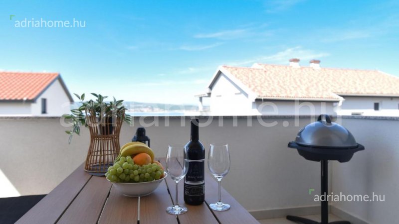 Crikvenica – Two-bedroom apartment with sea view