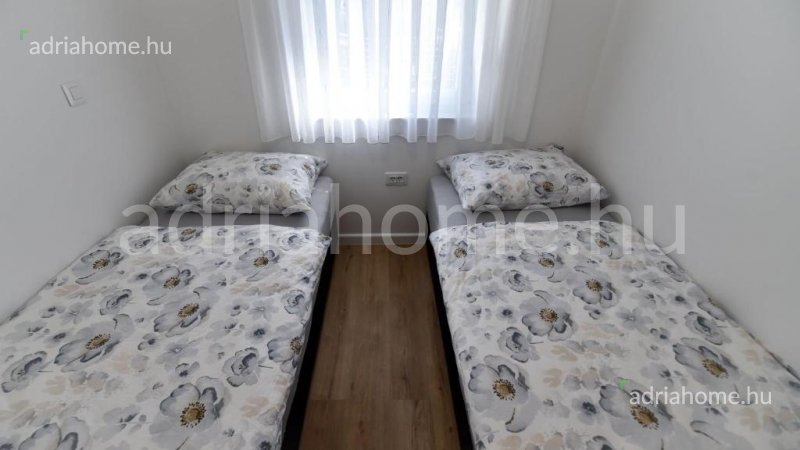 Crikvenica – Two-bedroom apartment with sea view